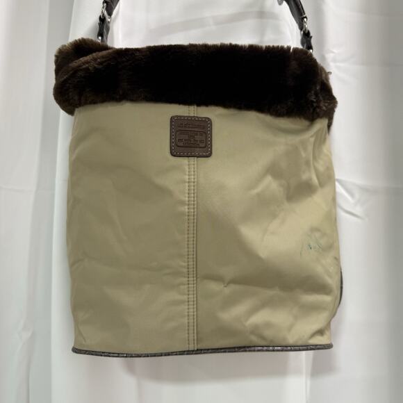 Liz Claiborne Tan Poly Vinyl Brown Faux Fur Trimmed Handbag - Picture 16 of 16